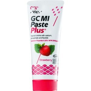 GC MI Paste Plus remineralizačný ochranný krém pre citlivé zuby s fluoridom príchuť Strawberry 35 ml