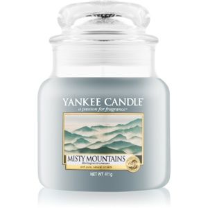 Yankee Candle Misty Mountains vonná sviečka Classic stredná 411 g