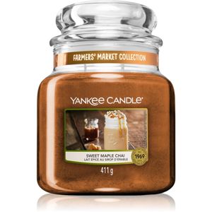 Yankee Candle Sweet Maple Chai vonná sviečka Classic stredná 411 g