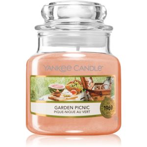 Yankee Candle Garden Picnic vonná sviečka 104 g
