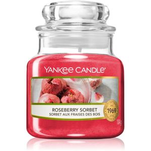 Yankee Candle Roseberry Sorbet vonná sviečka Classic malá 104 g