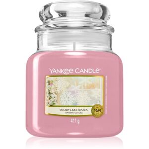 Yankee Candle Snowflake Kisses vonná sviečka 411 g