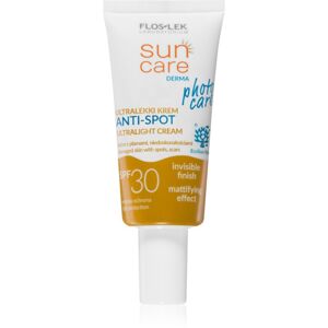 FlosLek Laboratorium Sun Care Derma Photo Care ľahký ochranný krém na tvár pre pleť s nedokonalosťami SPF 30 30 ml