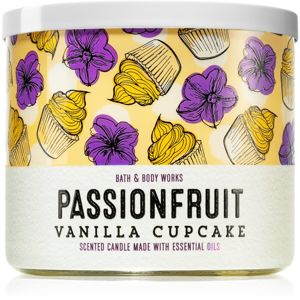 Bath & Body Works Passionfruit Vanilla Cupcake vonná sviečka 411 g