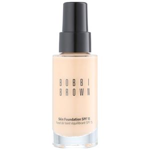 Bobbi Brown Skin Foundation SPF 15 hydratačný make-up SPF 15 odtieň 02 Sand 30 ml
