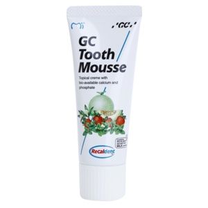 GC Tooth Mousse remineralizačný ochranný krém pre citlivé zuby bez fluóru príchuť Strawberry 35 ml