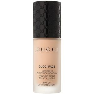 Gucci Face make-up pre rozjasnenie pleti SPF 25