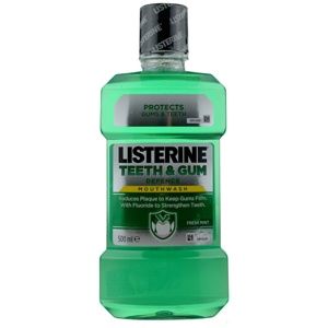 Listerine Teeth & Gum Defence ústna voda proti zubnému povlaku a pre zdravé ďasná príchuť Fresh Mint 500 ml