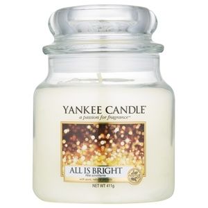 Yankee Candle All is Bright vonná sviečka Classic stredná 411 g