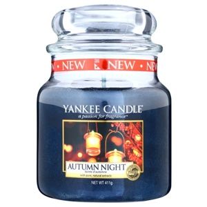 Yankee Candle Autumn Night vonná sviečka Classic stredná 411 g