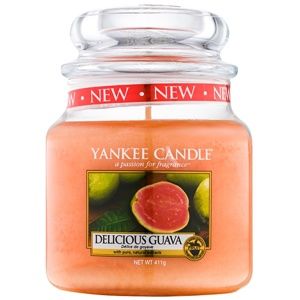 Yankee Candle Delicious Guava vonná sviečka 411 g Classic stredná