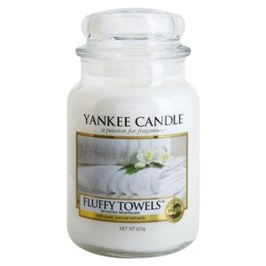 Yankee Candle Fluffy Towels vonná sviečka Classic stredná 623 g
